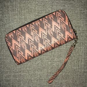 Wristlet wallet